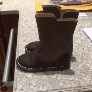 Worn few times Livie and Lucas